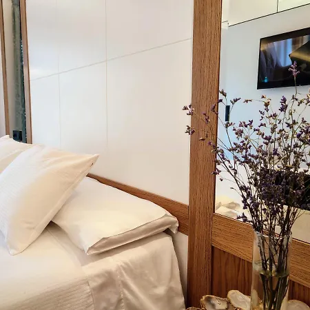 Puerto Franco * Jove